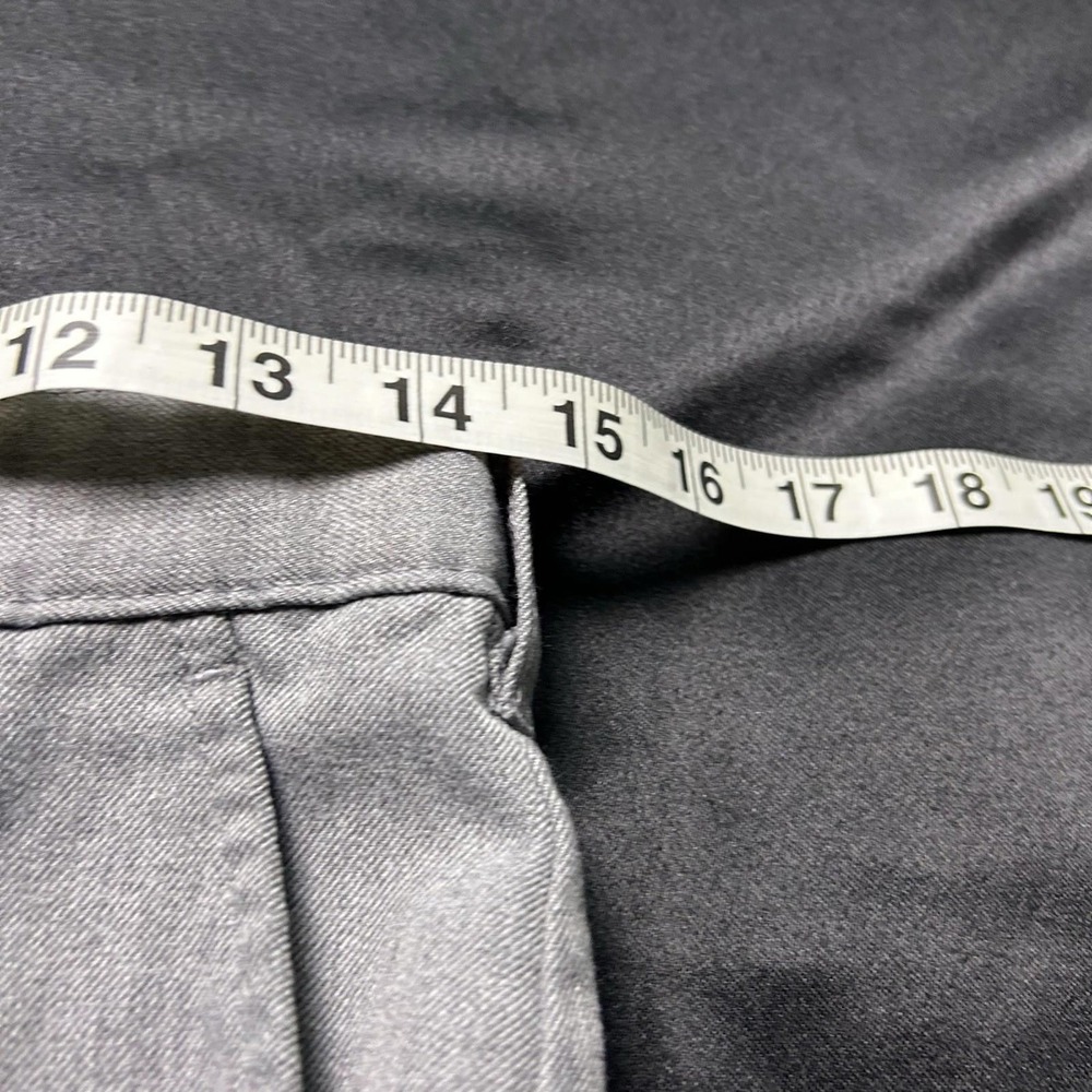 A Plus WOMENS Light Grey Pants Size 30L Pre-Owned - Picture 3 of 6